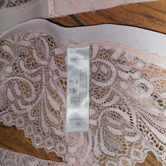 Womens pink lace bra & panties NWT 38c, XL - Picture 3 of 3